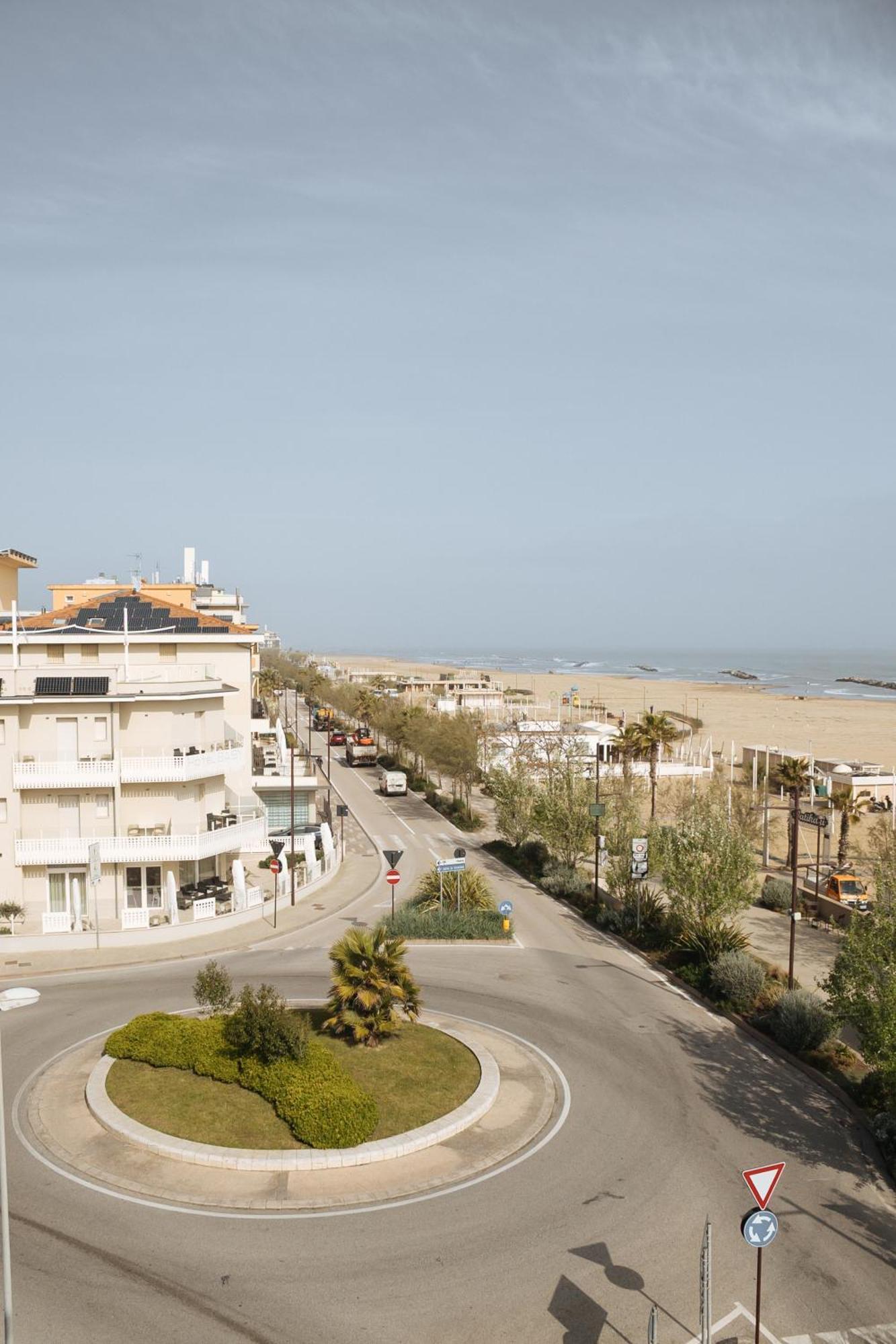 Gabbiano Apartments Rimini Dış mekan fotoğraf